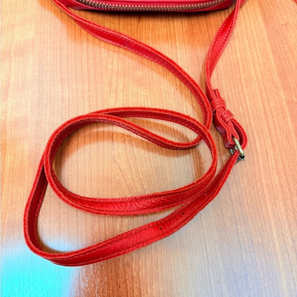Lucky Brand Kyle Fringed Red Crossbody - Picture 5 of 10